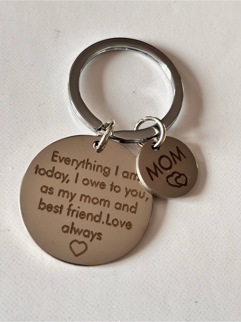 🌷5/25$ Engraved MOM Keychain - Silver Tone